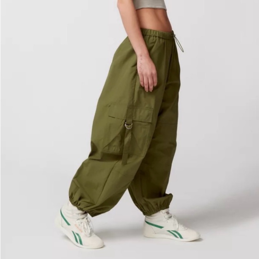 Urban Outfitters Olive Green Wide-Leg Cargo Pants